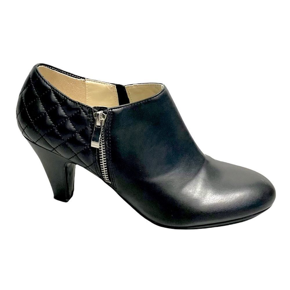 Naturalizer Black Leather Ankle Boots Heel Size 10